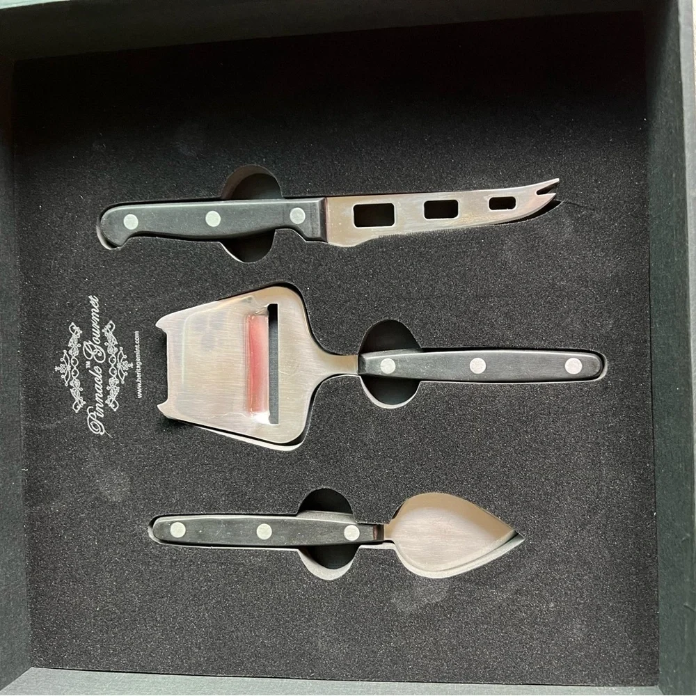 Pinnacle Gourmet 4 piece Cheese Board